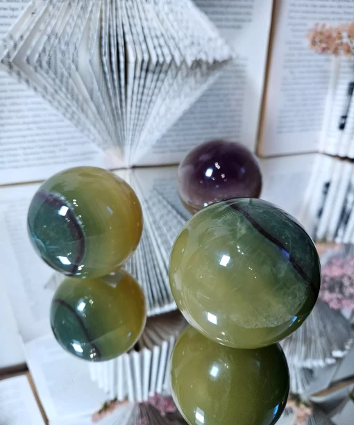 Fluoritas sfera 389-481 gr